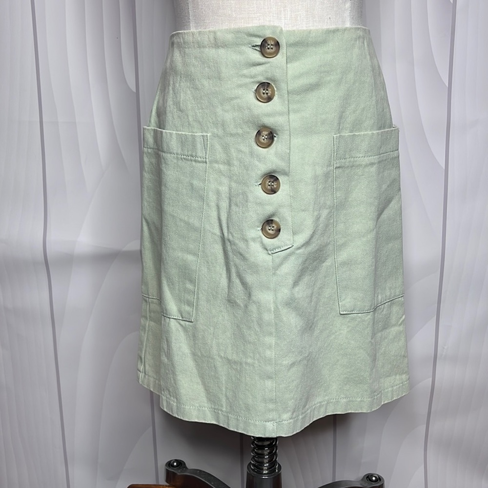 Pink Lily deep pocket button down mini skirt